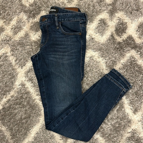 Jeans - Picture 1 of 6